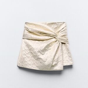 ZARA- NEW WITH TAGS Knotted Quilted Skort